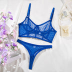 Zweiteiliges Set aus gepunktetem, ultradünnem, durchsichtigem BH und String aus Mesh.